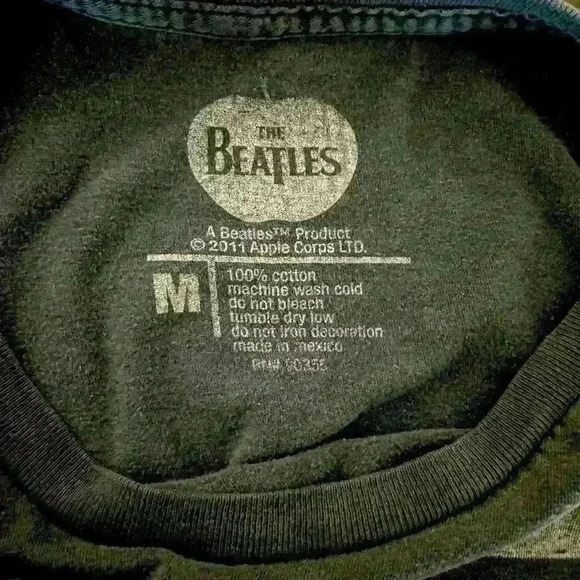 The Beatles Black Let it Be - Apple Logo Band Tee - Mens Size Medium Distressed - Picture 3 of 5